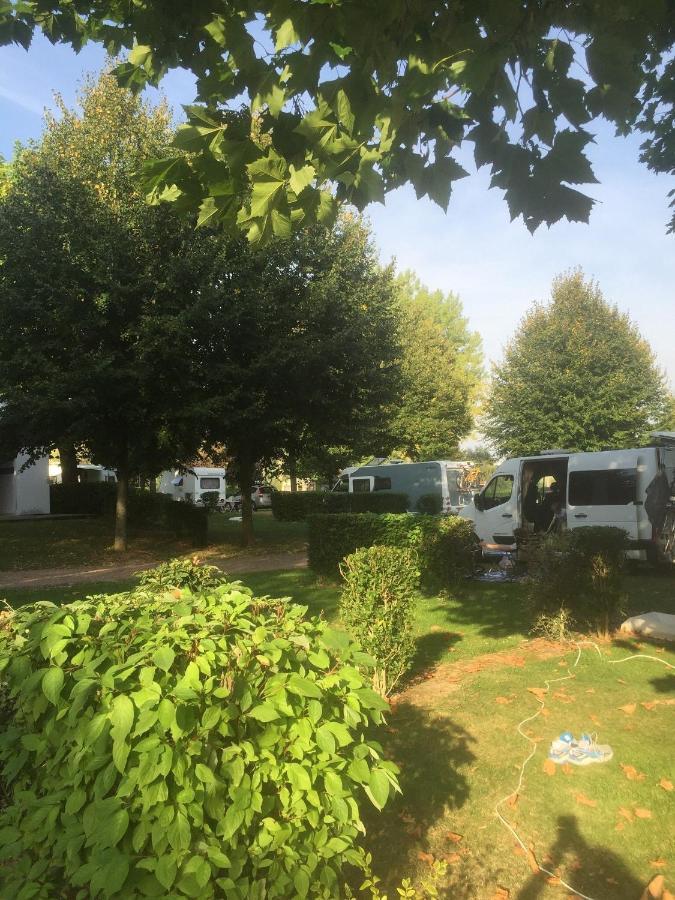 Les Insolites Du Velodrome D'albert Campingplatz *